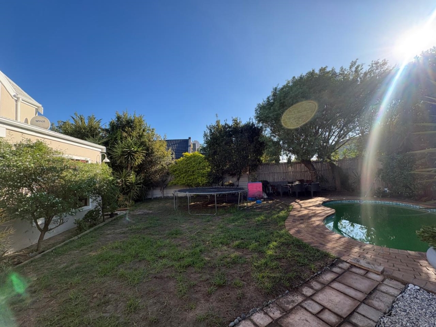 4 Bedroom Property for Sale in Parklands Western Cape
